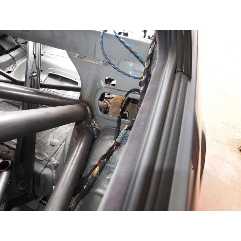 Custom Cages Multipoint Weld-In Roll Cage for BMW E46 2 Door, inc. M3 - FIA