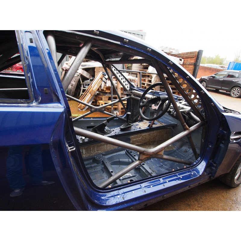 Custom Cages Multipoint Weld-In Roll Cage for BMW E92 (2-Door) - FIA