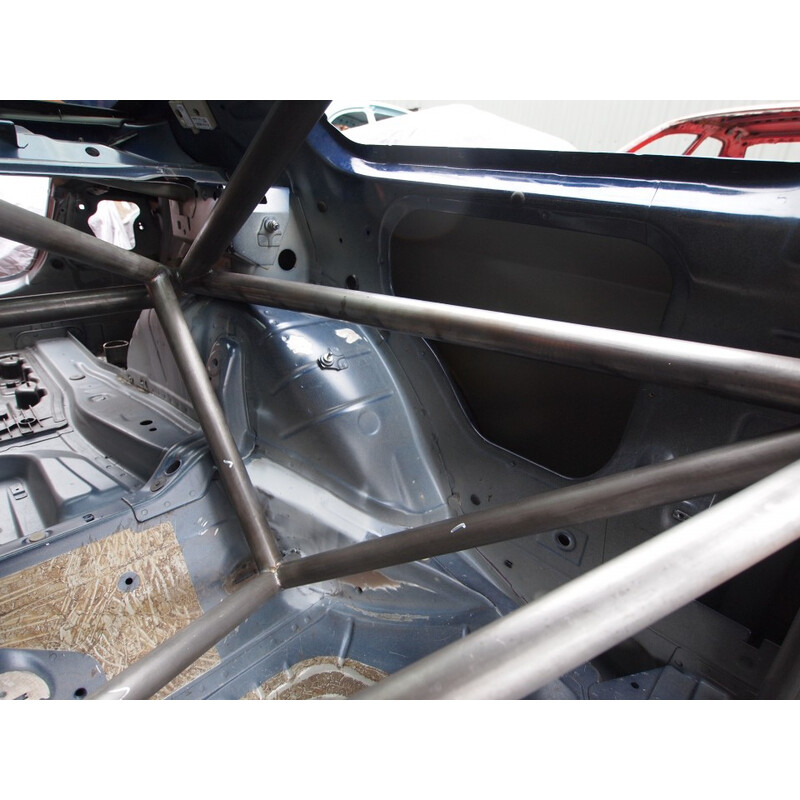 Custom Cages Multipoint Weld-In Roll Cage for BMW E92 (2-Door) - FIA