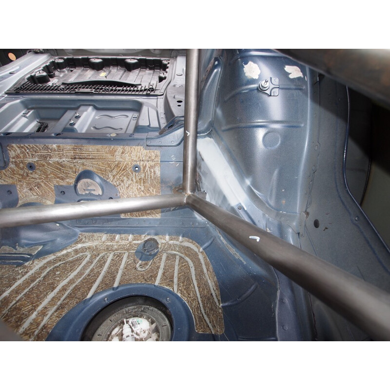 Custom Cages Multipoint Weld-In Roll Cage for BMW E92 (2-Door) - FIA