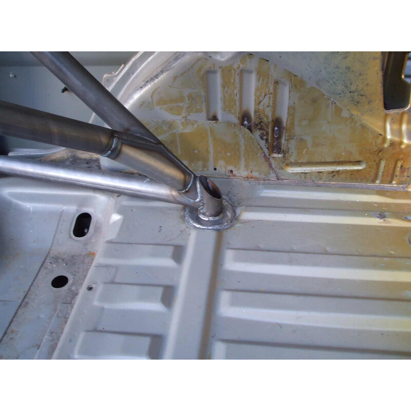 Custom Cages Multipoint Weld-In Roll Cage for Citroen Saxo - FIA