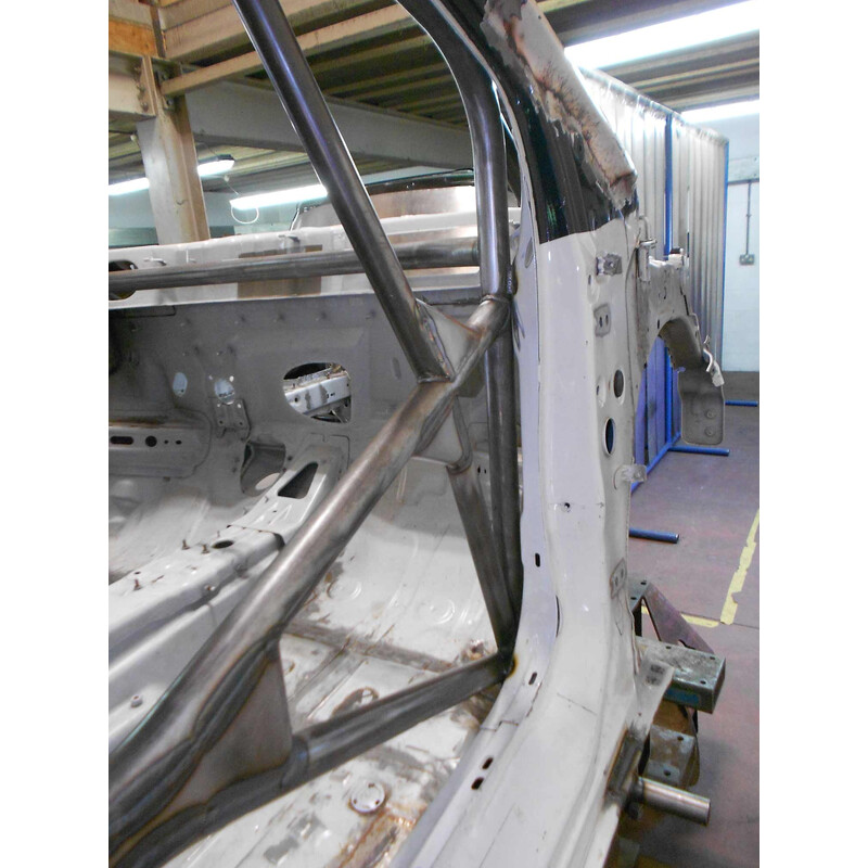 Custom Cages Multipoint Weld-In Roll Cage for Opel Adam - FIA