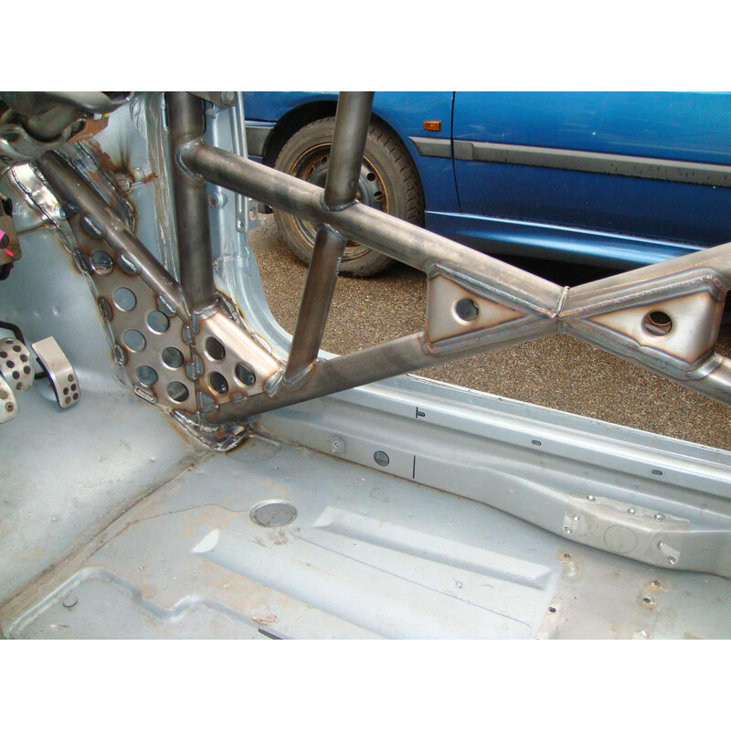 Custom Cages Multipoint Weld-In Roll Cage for Peugeot 206 - FIA