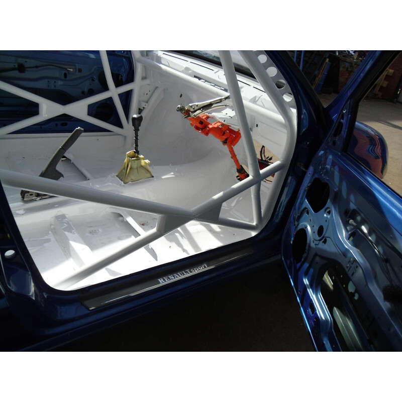 Custom Cages Multipoint Weld-In Roll Cage for Renault Clio 2 - FIA