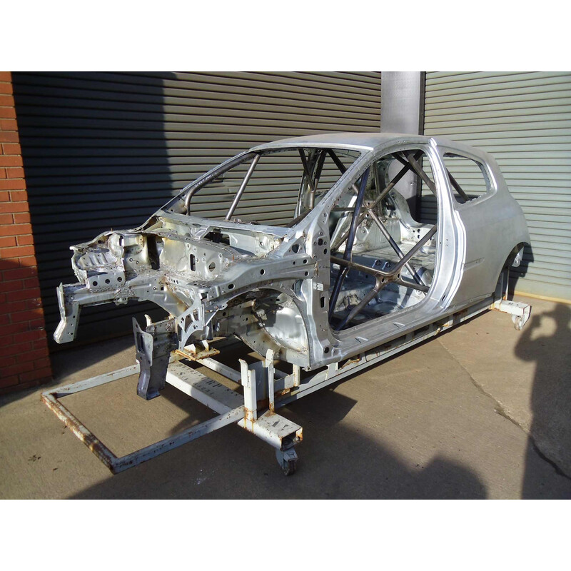 Custom Cages Multipoint Weld-In Roll Cage for Renault Clio 3 - FIA