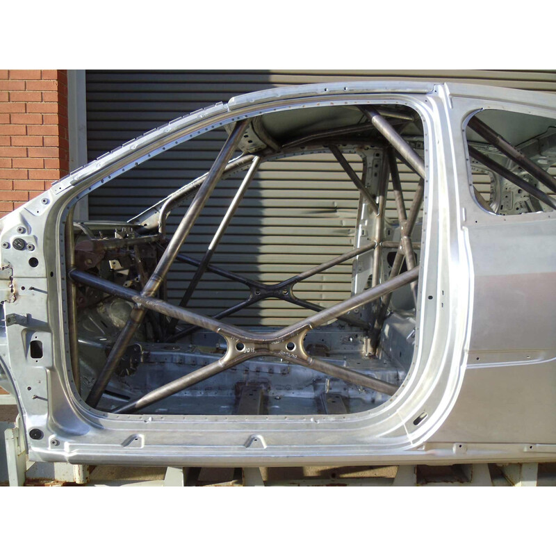 Custom Cages Multipoint Weld-In Roll Cage for Renault Clio 3 - FIA