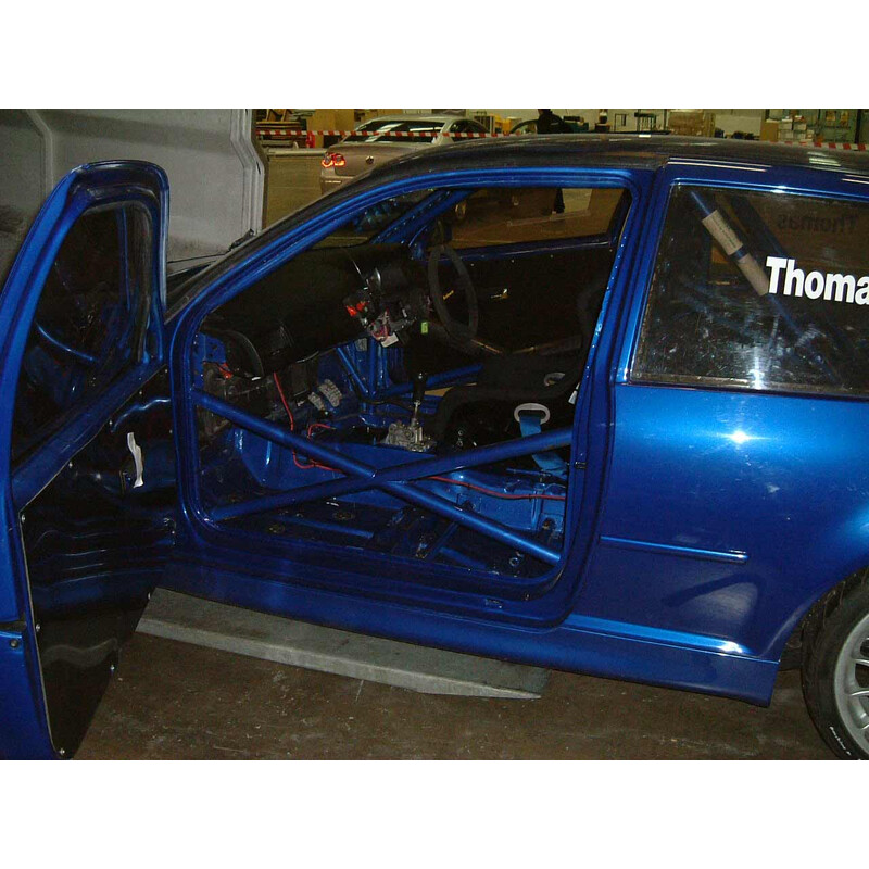 Custom Cages Multipoint Weld-In Roll Cage for Volkswagen Golf 4 R32 - FIA