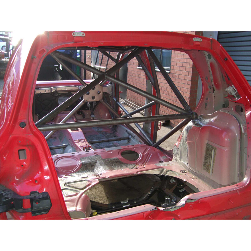 Custom Cages Multipoint Weld-In Roll Cage for Volkswagen Golf 5 - FIA