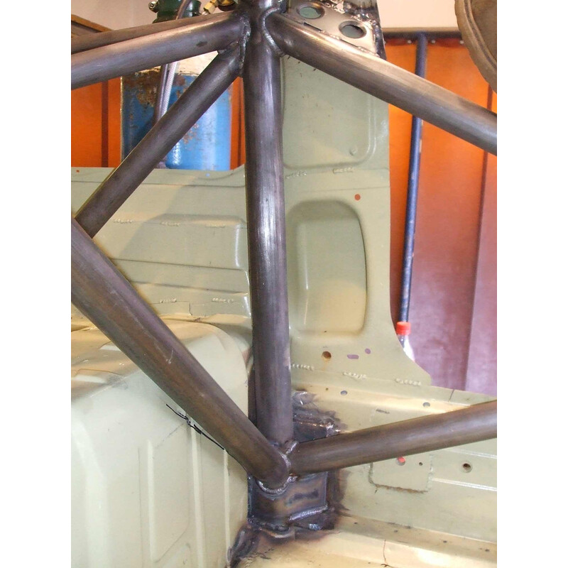 Custom Cages Multipoint Weld-In Roll Cage for BMW E36 Compact - FIA