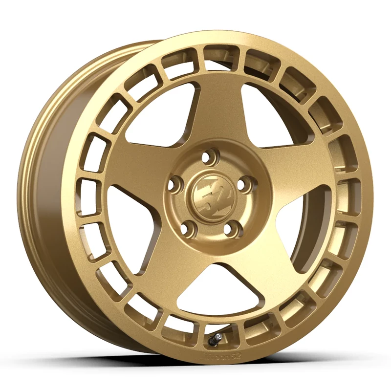 完璧すぎるが故三度も Fifteen52 Turbomac 17x7.5 スーツ