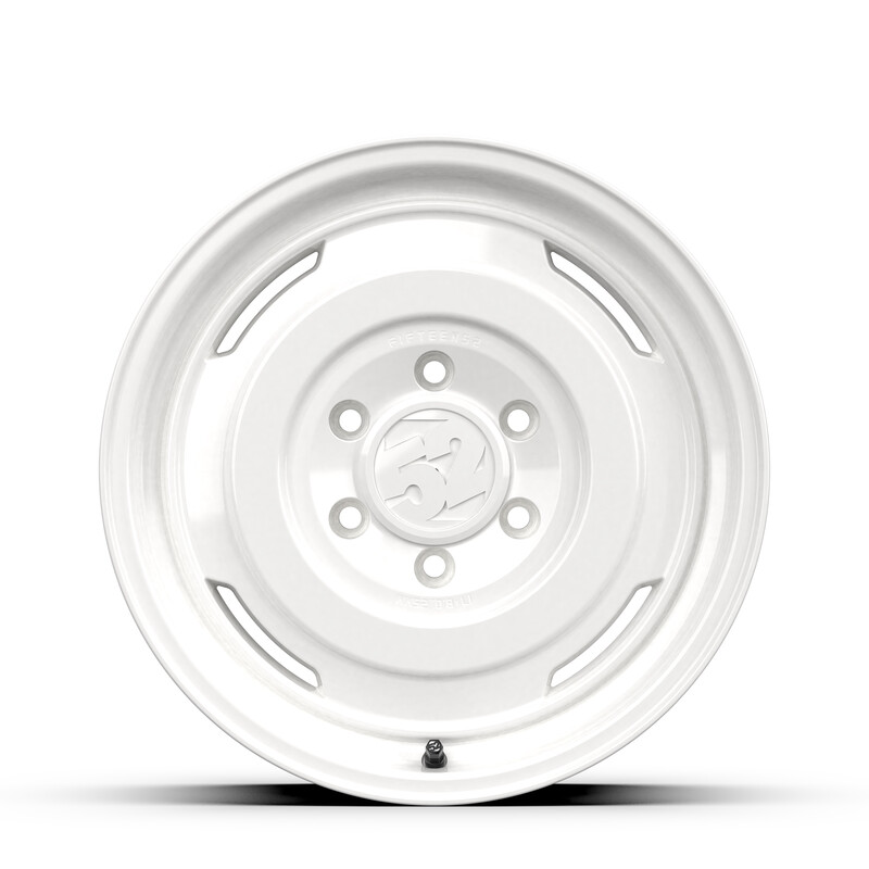Fifteen52 Analog HD 16x7.5" 6x139.7 ET0, Classic White