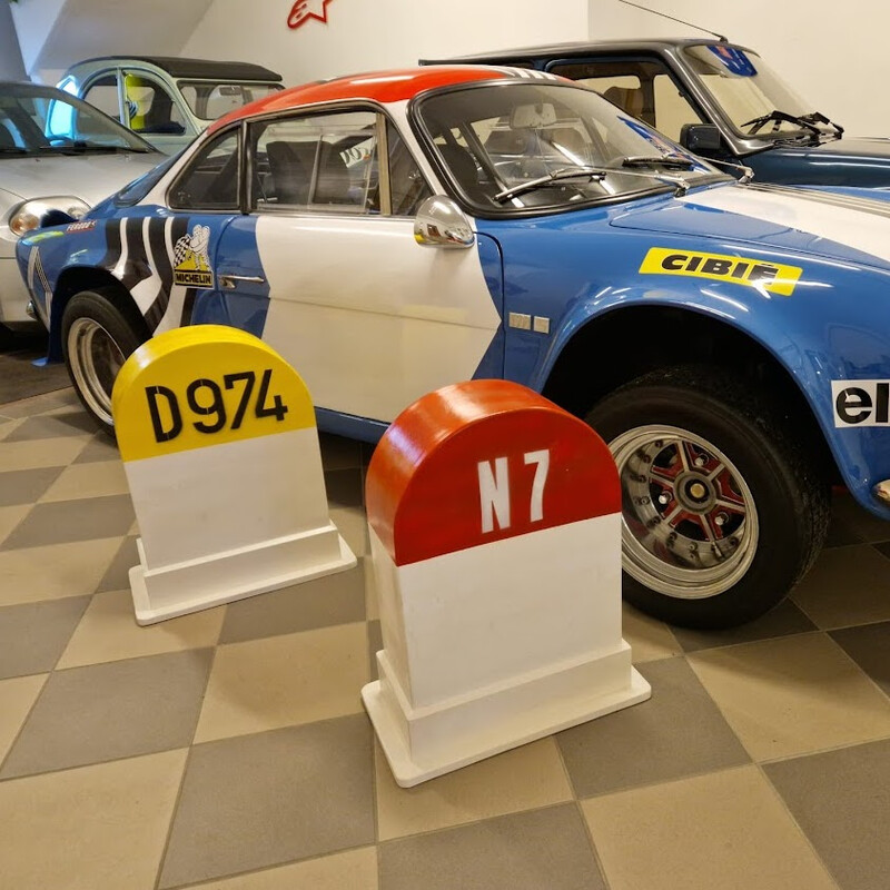 Iconic French Road (Nationale 7) Bollard