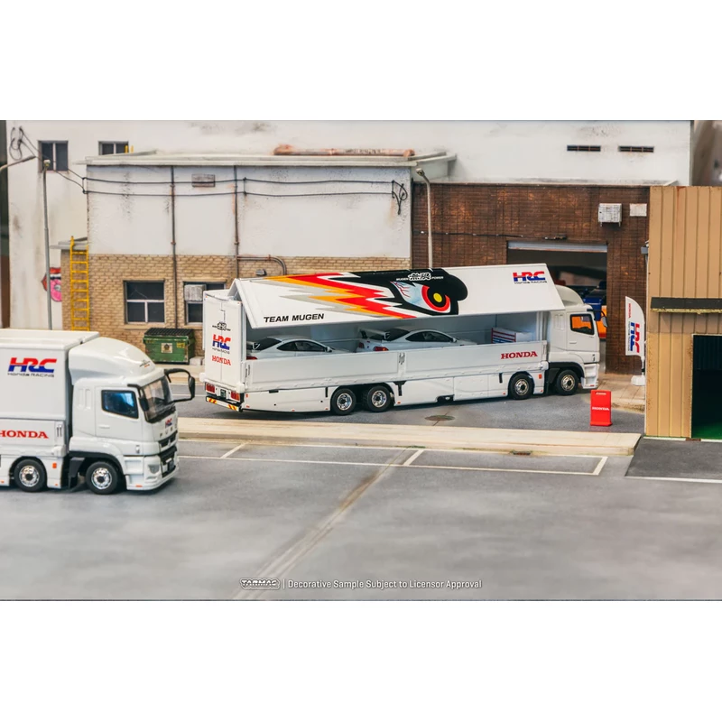 Tarmac Works 1/64 - Mitsubishi Fuso Super Great - Team Honda Mugen
